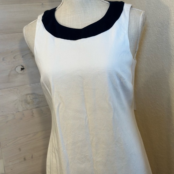 Vineyard Vines‎ size 4 white mini sheath lined with navy trim dress - Picture 6 of 13